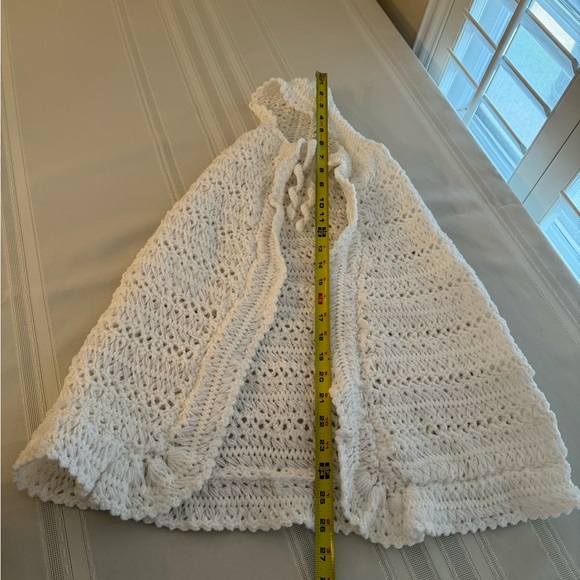 ! Vintage Hand Stitched crochet baby blessing cape - Picture 3 of 4